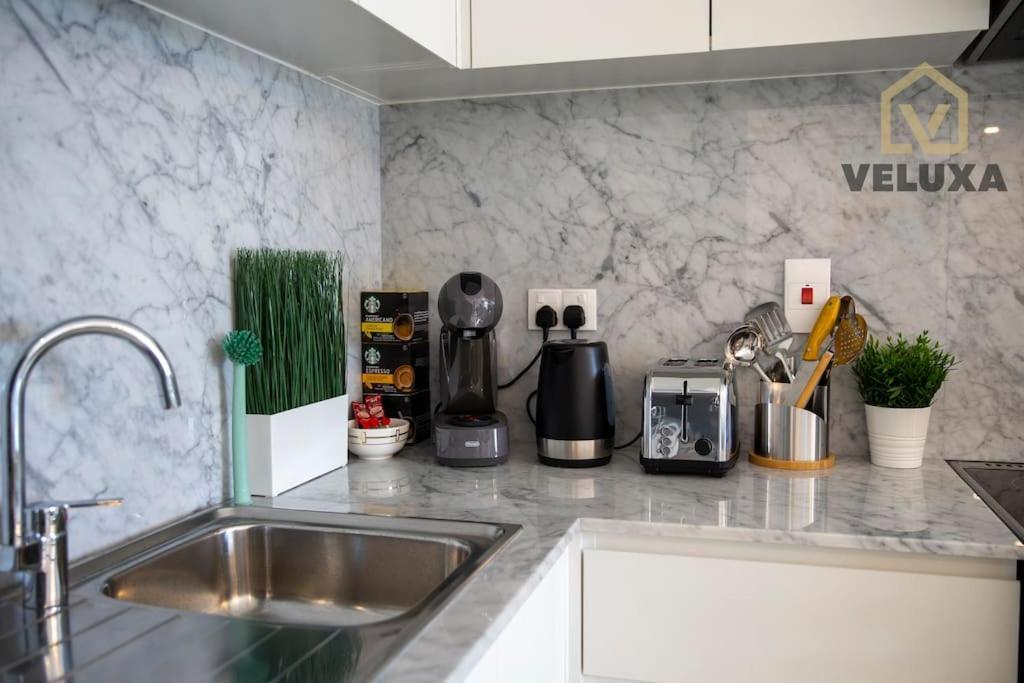 Veluxa - Luxury And Bright 1 Bedroom Apartment, Burj View! Dubaj Zewnętrze zdjęcie